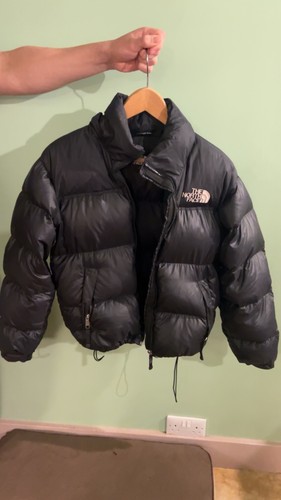 Black north face puffer - north,